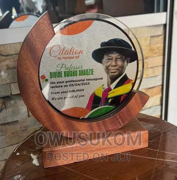 Award Plaque · Photo 1