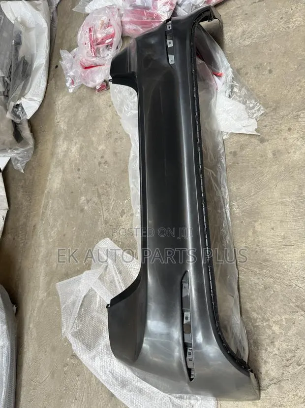 Hyundai Elantra Back Bumper 2016 2017 2018 · Photo 1