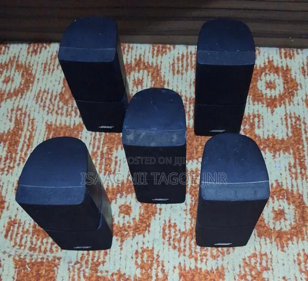 Bose Cubes Used. · Photo 1