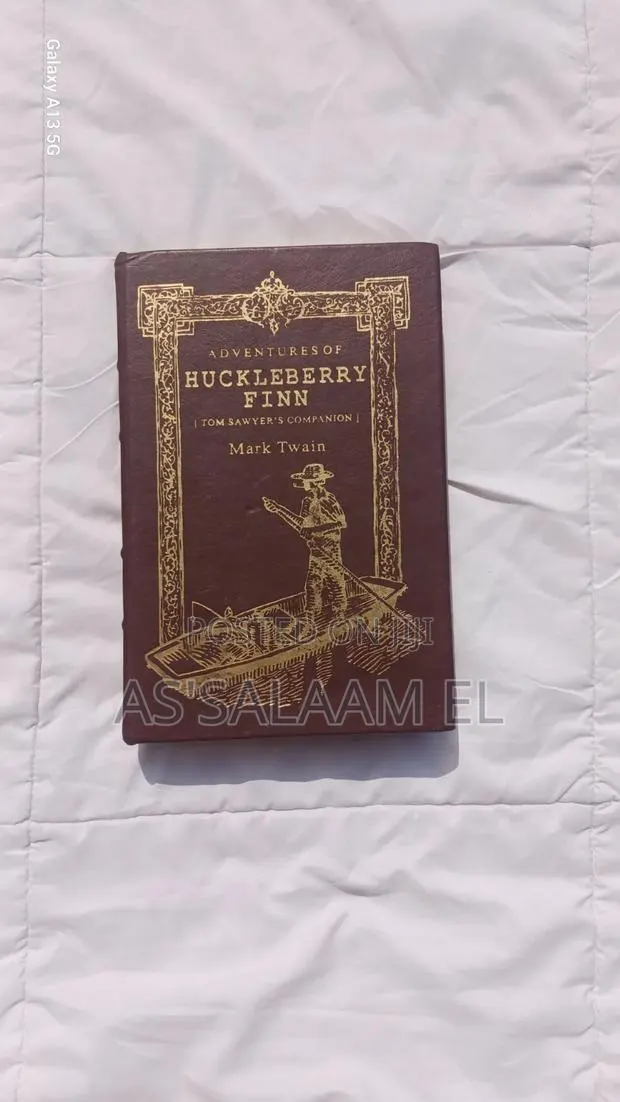 Mark Twain Classics Bundle – 2 Books (Used, Good Condition) · Photo 1