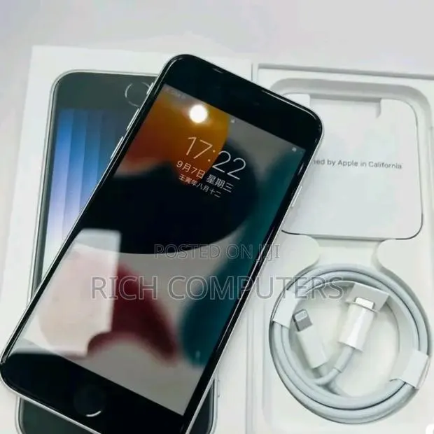 New Apple iPhone SE (2022) 256 GB White · Photo 1