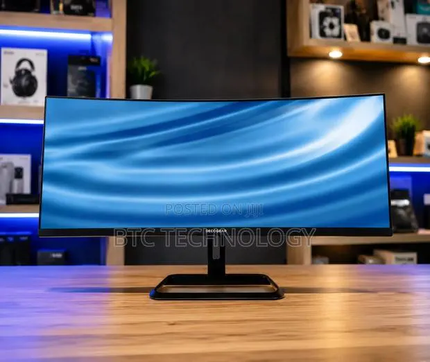 Monitor Decogear 34" Curved Ultrawide Monitor · Photo 1