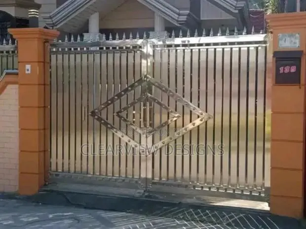 Premium Stainless Steel Gate · Photo 1
