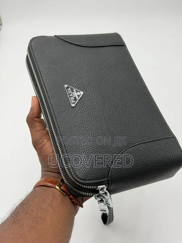 Prada Leather Clutch Bag · Photo 1
