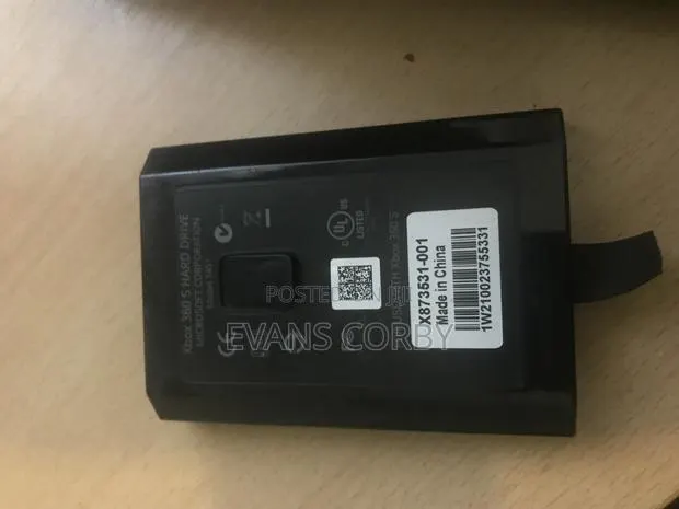 Xbox 360 Slim and E 250gb Hard Disk With Games · Photo 1