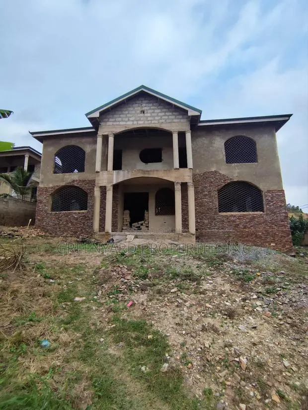 5bdrm House in Kwabenya Hills for sale · Photo 1