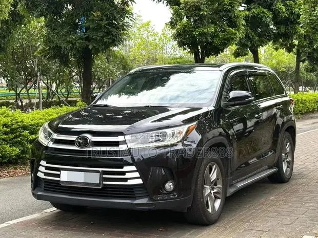 Toyota Highlander 2018 Black · Photo 1