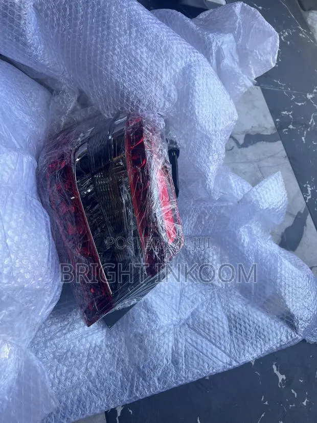 Nissan Sentra 2014 2015 2016 Tail Light · Photo 1