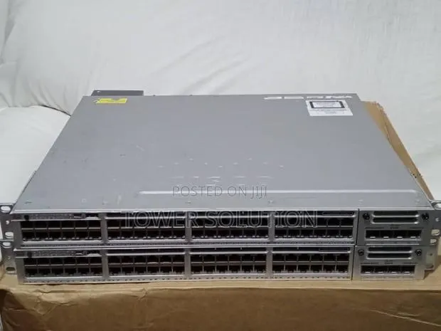 Cisco Catalyst 3850 48port Poe · Photo 1