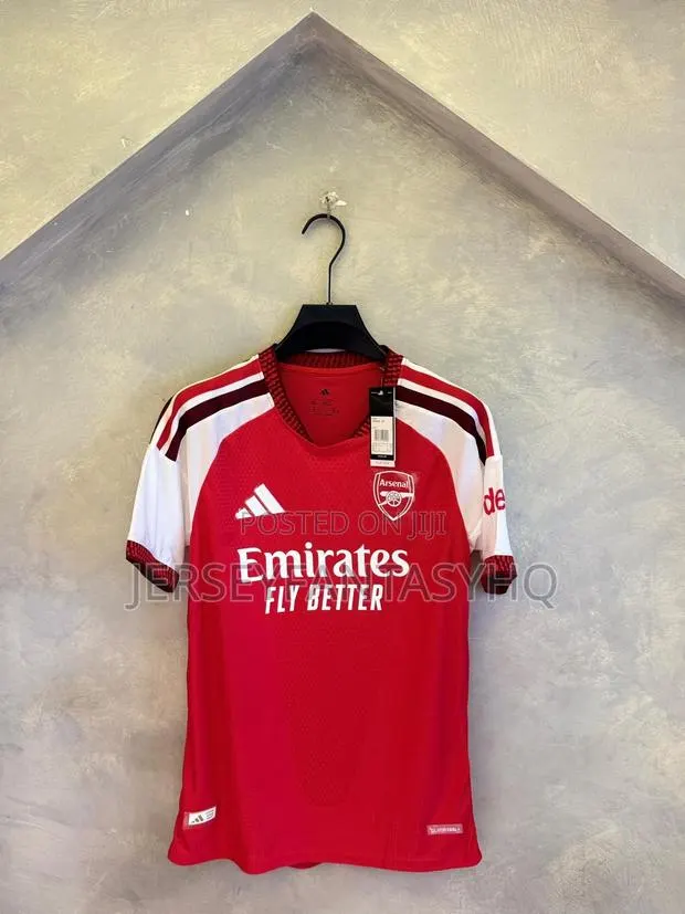 Arsenal and Manchester United Kits · Photo 1