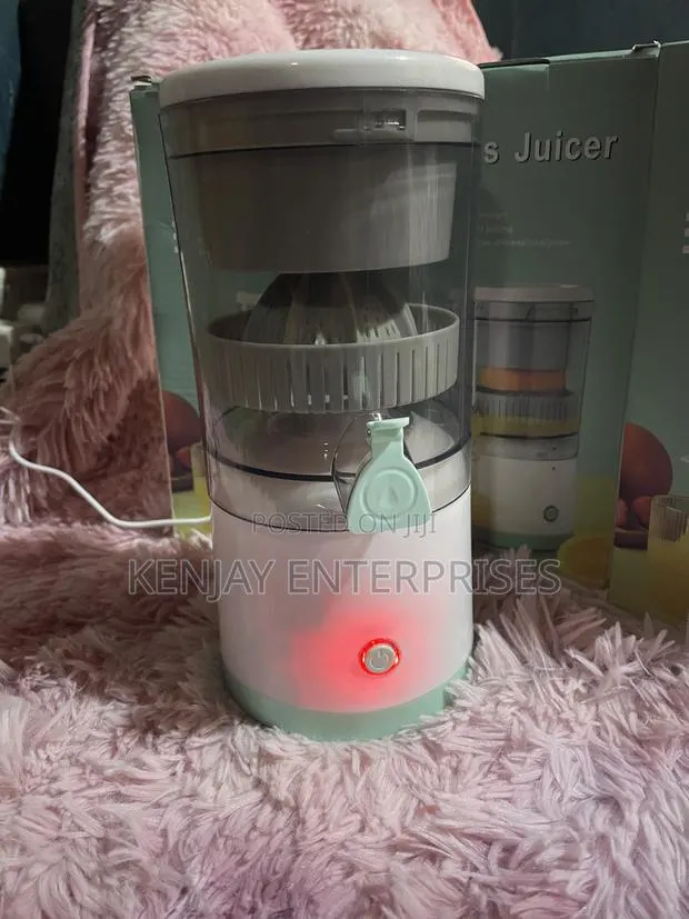 Rechargeable Portable Slow Juicer · Photo 1