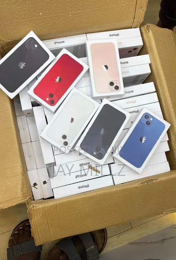 Apple iPhone 13 128 GB Blue · Photo 1