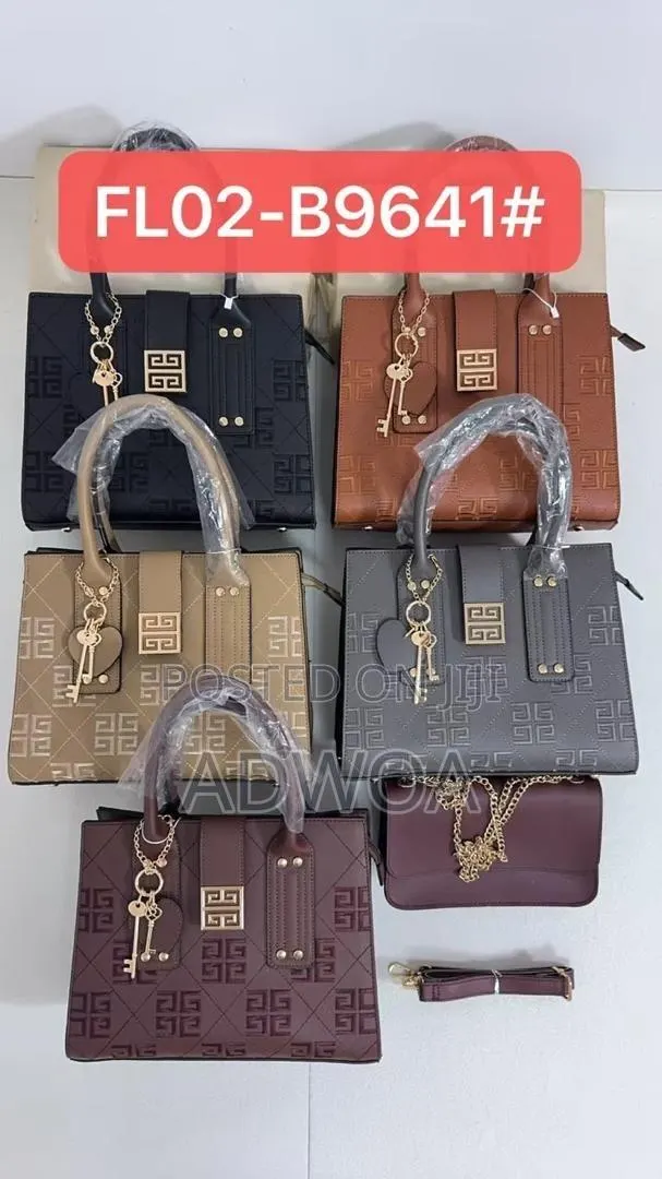 Ladies Bags · Photo 1