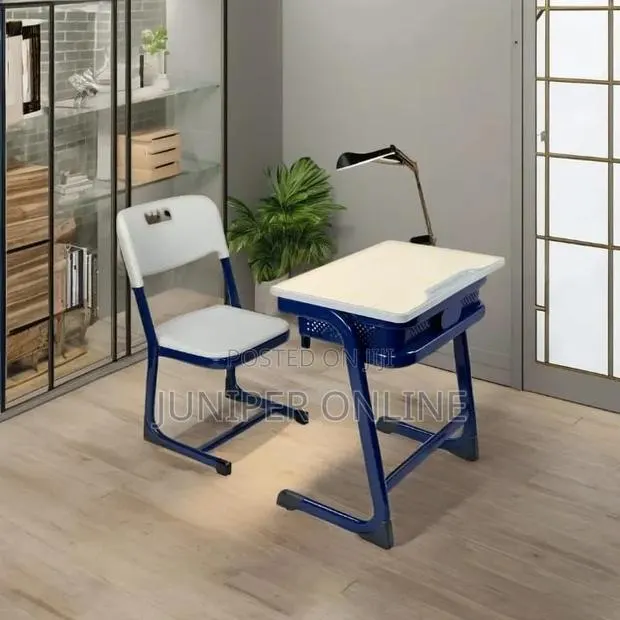 Lectures Uni Study Table and Chair · Photo 1