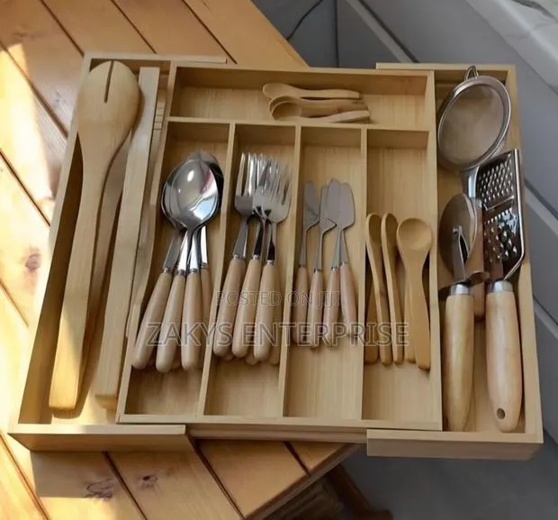 Expandable Bamboo Cutlery Organizer · Photo 1