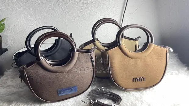 Minimin Crossbody Bag · Photo 1