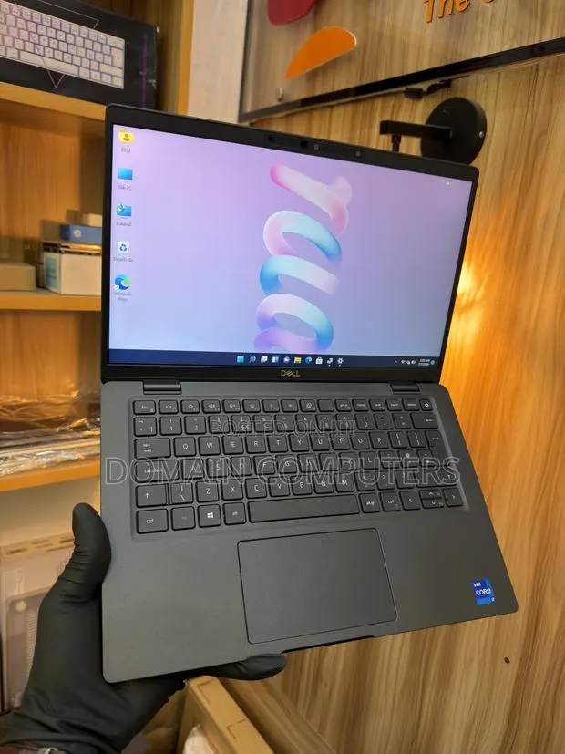 Laptop Dell Latitude 7420 16GB Intel Core i7 SSD 256GB · Photo 1