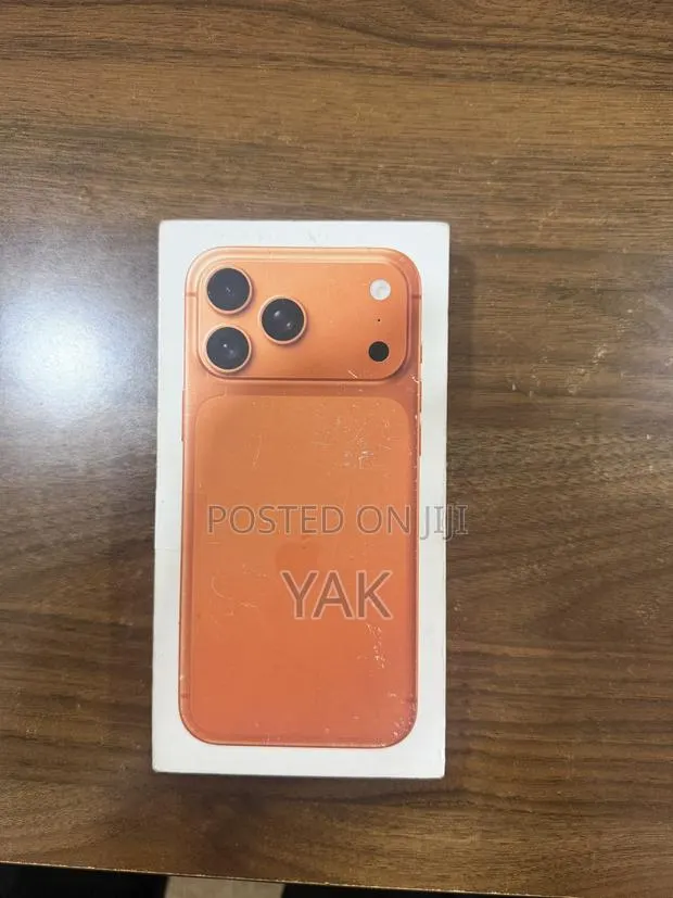 New Apple iPhone 17 Pro Max 512 GB Orange · Photo 1