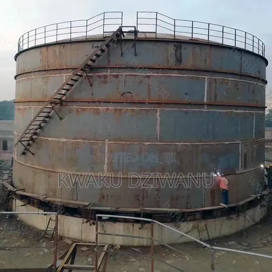 Surface Tank · Photo 1