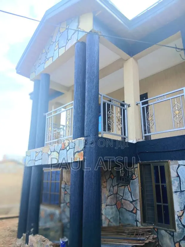 7 Bedroom Self Compound at East Legon · Photo 1