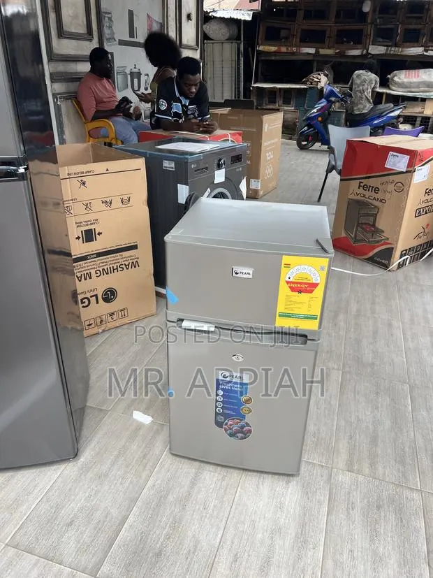 Quality Yet Affordable Pearl Pf 235t-1a 2 Door Table Top Fridge · Photo 1