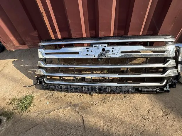 Chevrolet Silverado 2024–2026 Front Grill Available · Photo 1