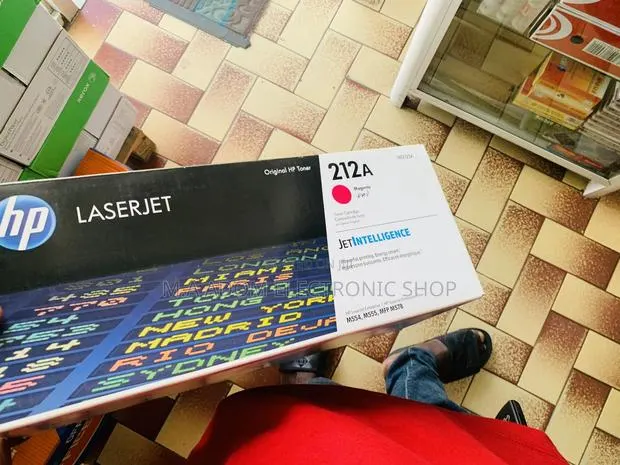 HP 212A Magenta Original Laserjet Toner Cartridge With Jetin · Photo 1
