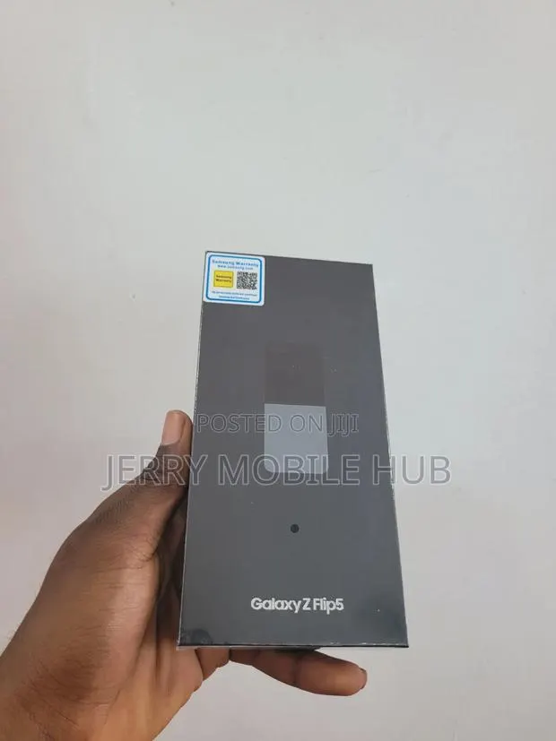 New Samsung Galaxy Z Flip 5 512 GB Gray · Photo 1