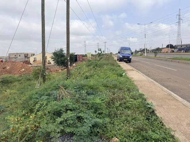 Main Motoway Roadside Land or Borteyman Roadside Land for Sale · Photo 1
