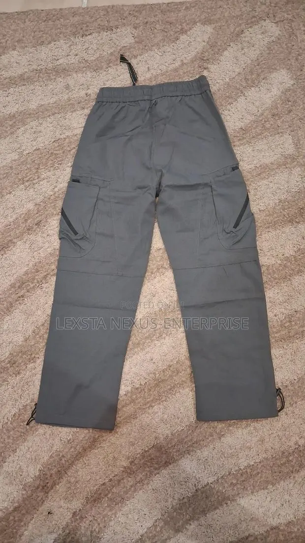 Grey Cargo Pants · Photo 1