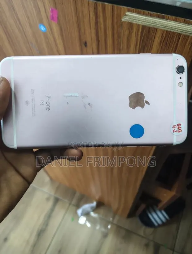 Apple iPhone 6s Plus 64 GB Gold · Photo 1