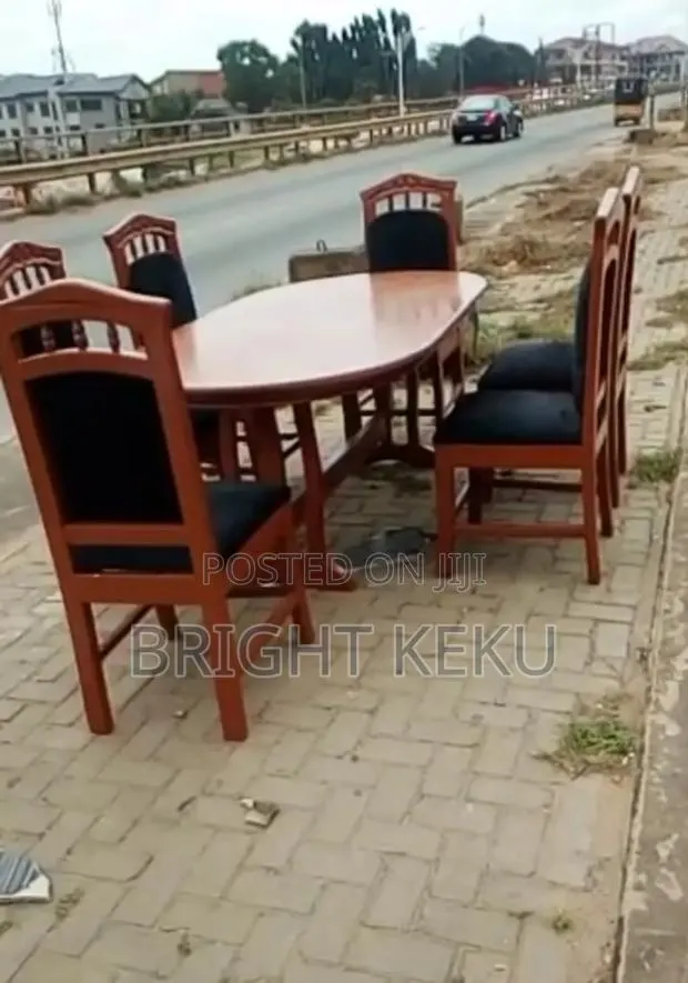 Quality Dining Table With Cool Price · Photo 1