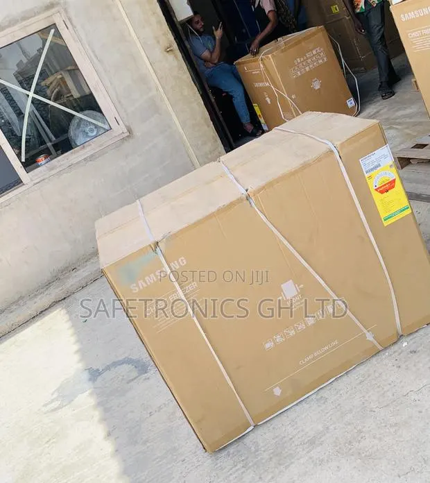 Essential Sealed Samsung 281 Liters Single-Door Chest Freezer · Photo 1
