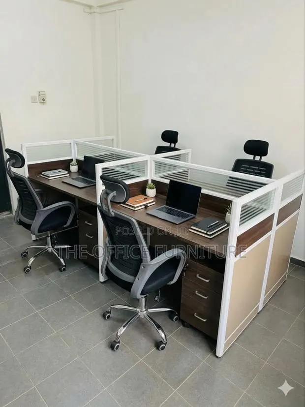 Office Cubicle With Four Chairs · Photo 1