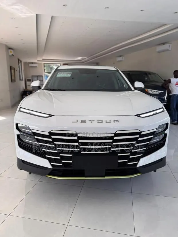 Jetour X70 Plus 2023 White · Photo 1