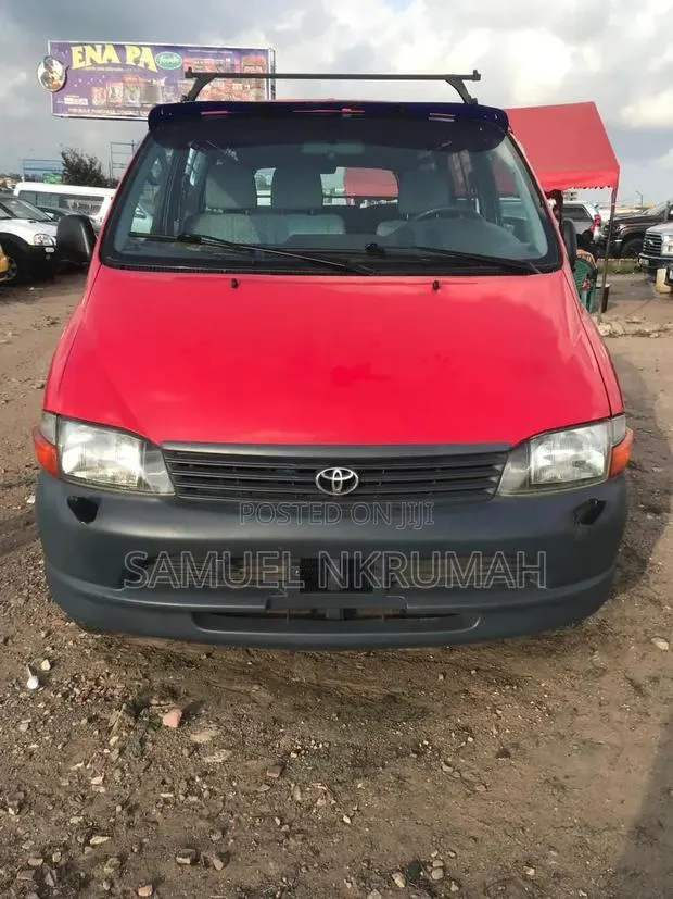 Toyota HiAce 2004 Red · Photo 2