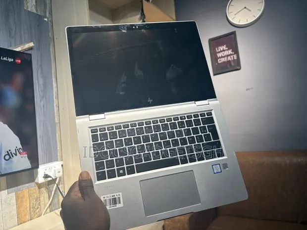 Laptop HP EliteBook X360 1030 G2 8GB Intel Core i5 SSD 256GB · Photo 1