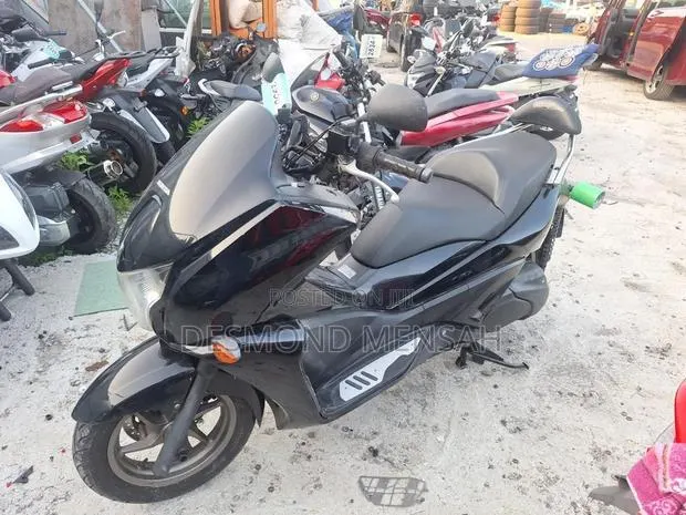 Honda Forza 2011 Black · Photo 1
