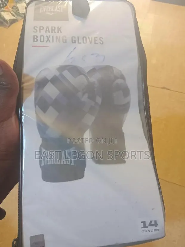 Everlast Red Boxing Punch Gloves New Pair Adult · Photo 1