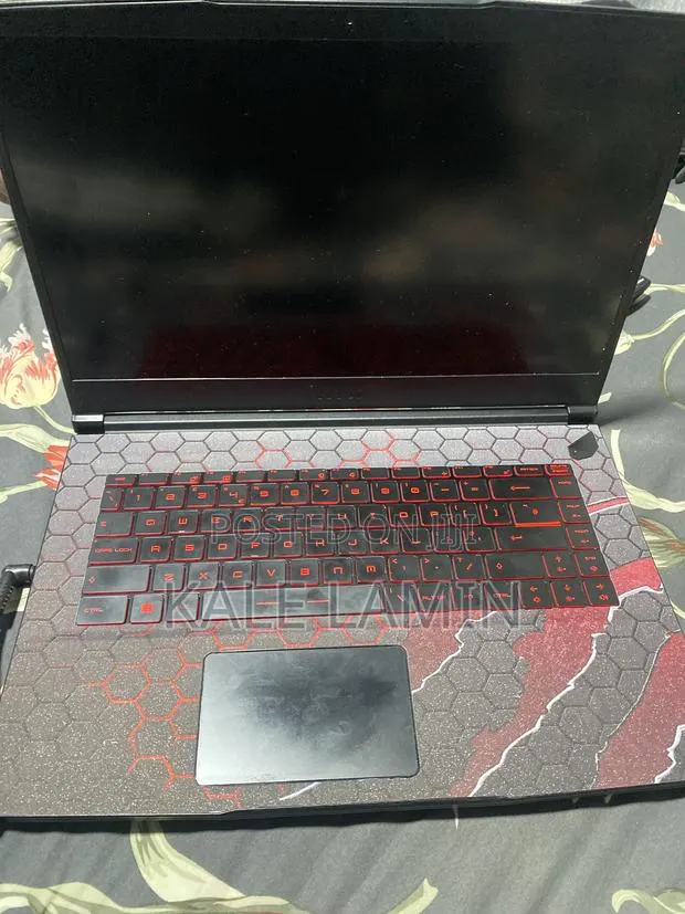 Laptop MSI GF63 20GB Intel Core i7 SSD 512GB · Photo 1