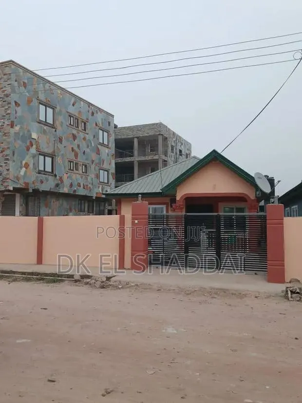 3bdrm House in Pokuase for rent