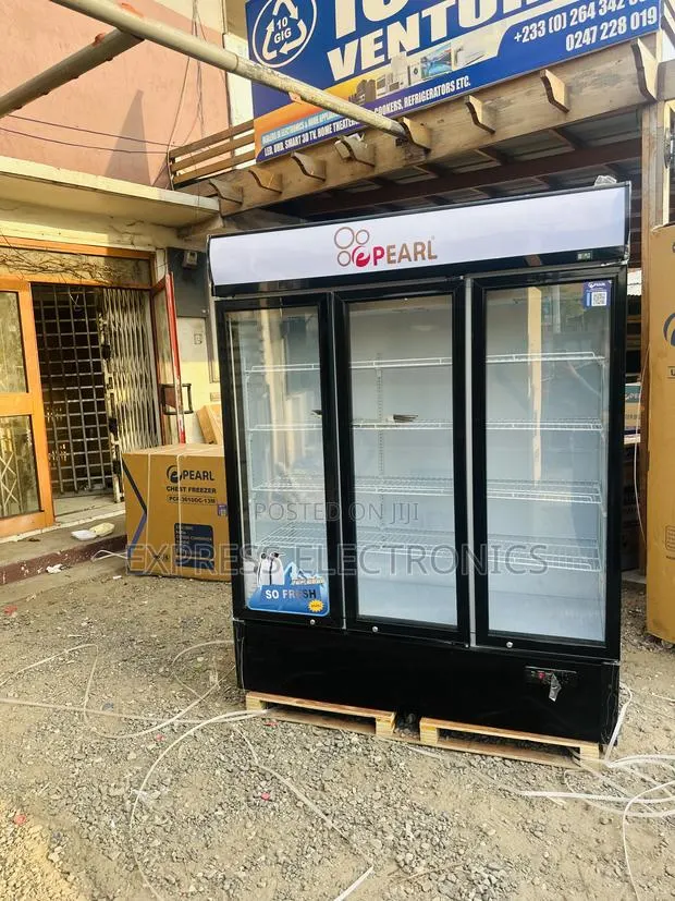 High Quality Pearl Threee Doors Display Fridge. · Photo 1