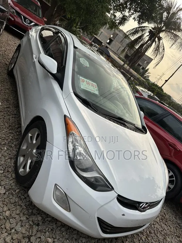 Hyundai Elantra Limited Sedan FWD (1.8L 4cyl 6A) 2013 White · Photo 1