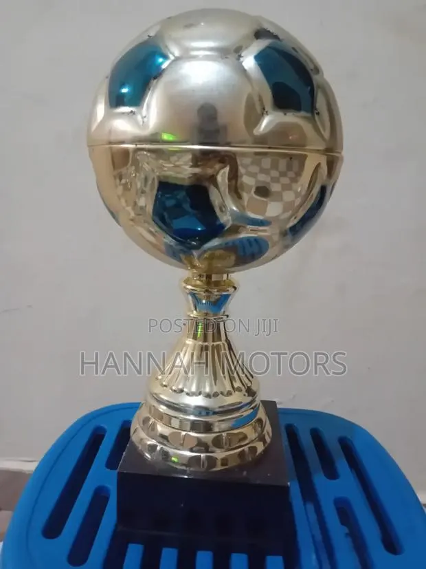 Goalscorer of the Tournament Trophy · Photo 1