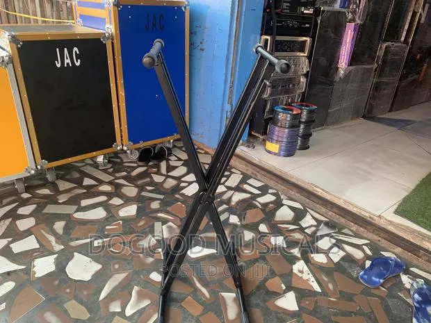 Jac Keyboard Stand · Photo 1