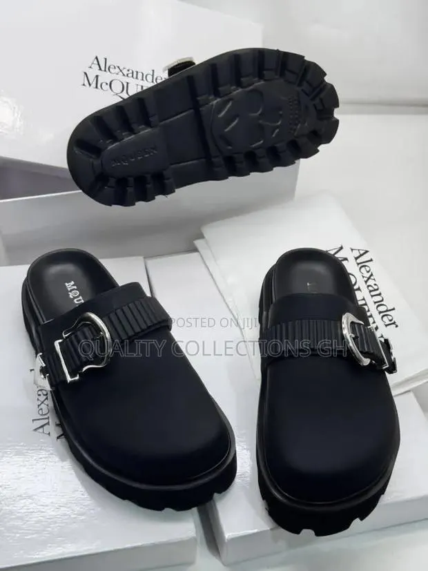 Authentic Alexander McQueen Half Shoe · Photo 1