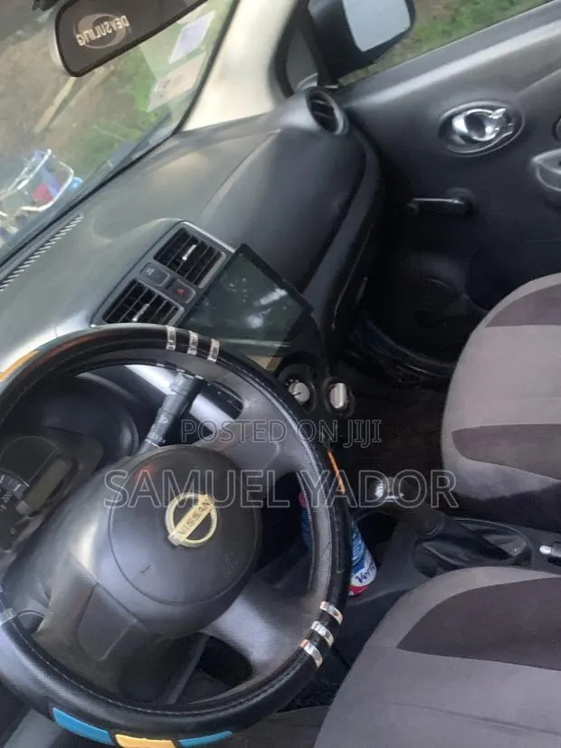 Nissan Micra 2016 Blue · Photo 1