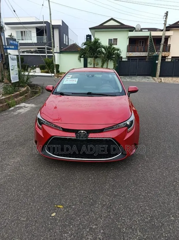 Toyota Corolla LE 2021 Red · Photo 1