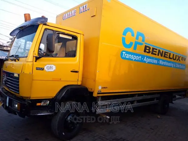 20footer Truck Hiring · Photo 1