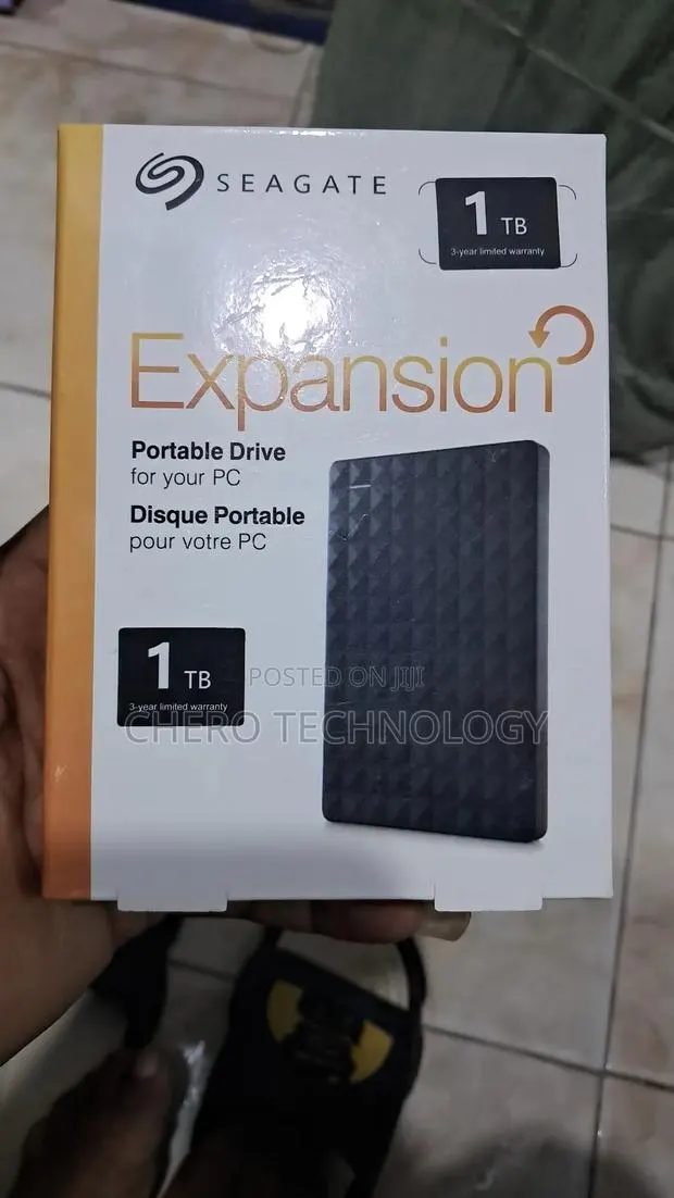 1tb Seagate Expansion Hard Drive · Photo 1